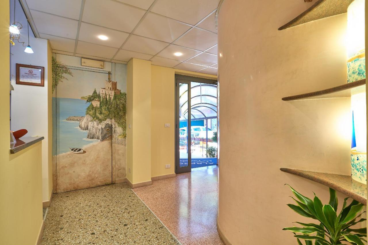 Albergo Natalina Finale Ligure Exterior foto